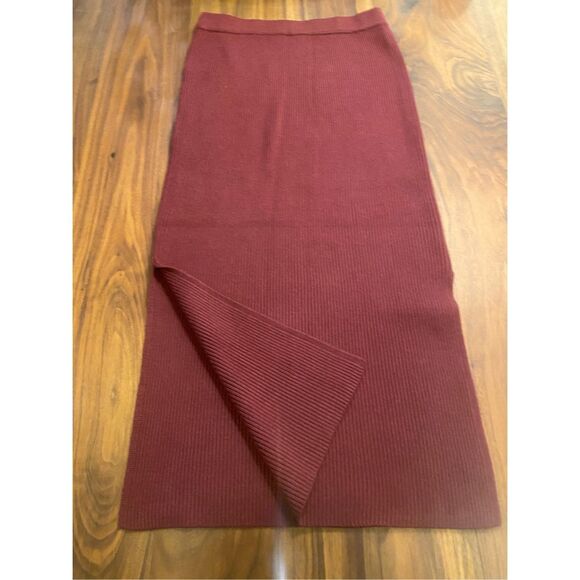 Fortune + Ivy Women's Burgundy Annella Fitted Ribbed Top & Skirt Set Small NWT - Picture 12 of 16